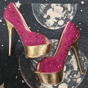 Sexy high heel 👠 Pink/jeweled/spikes